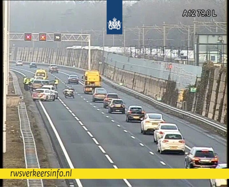 Auto's in botsing op de A12 bij Maarn: snelweg weer open | Regio | AD.nl