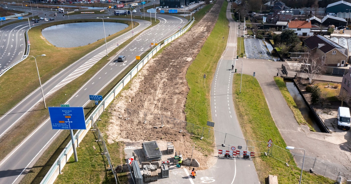Wandelaars krijgen nieuw pad door het groen op oude Maasdijk