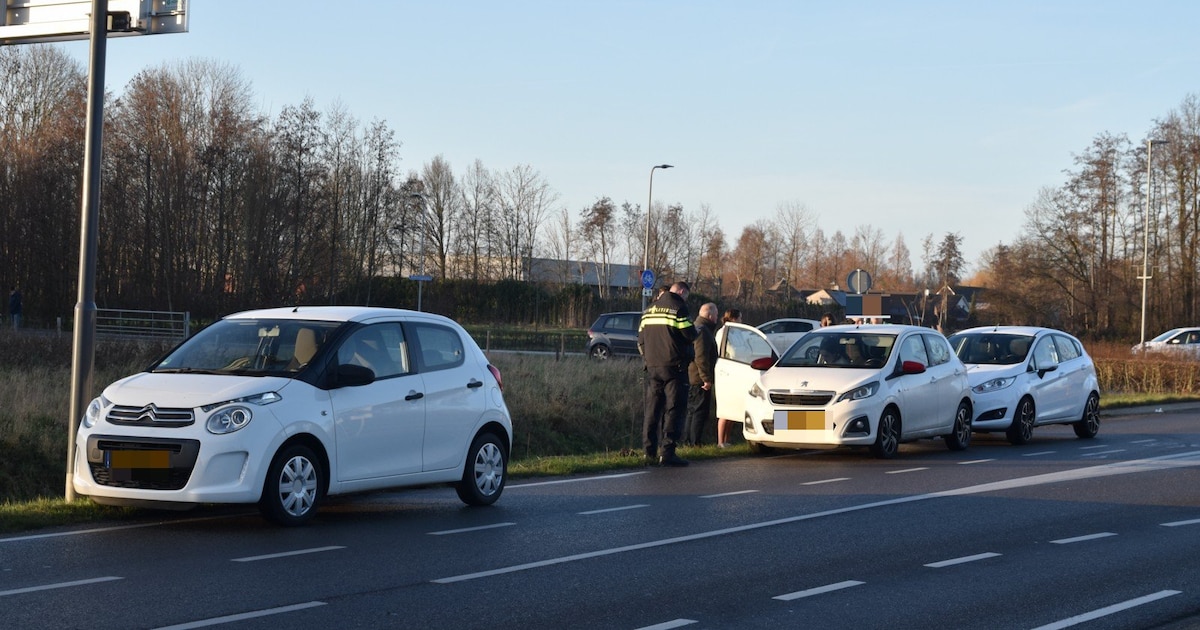Jonge fietser gewond bij botsing met auto in Gameren: bestuurster zag hem mogelijk over het hoofd