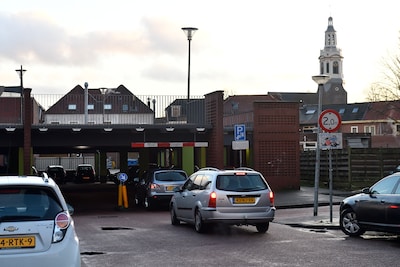 Ruzie in parkeergarage Nijkerk loopt uit de hand, man slaat twintig keer tegen het hoofd