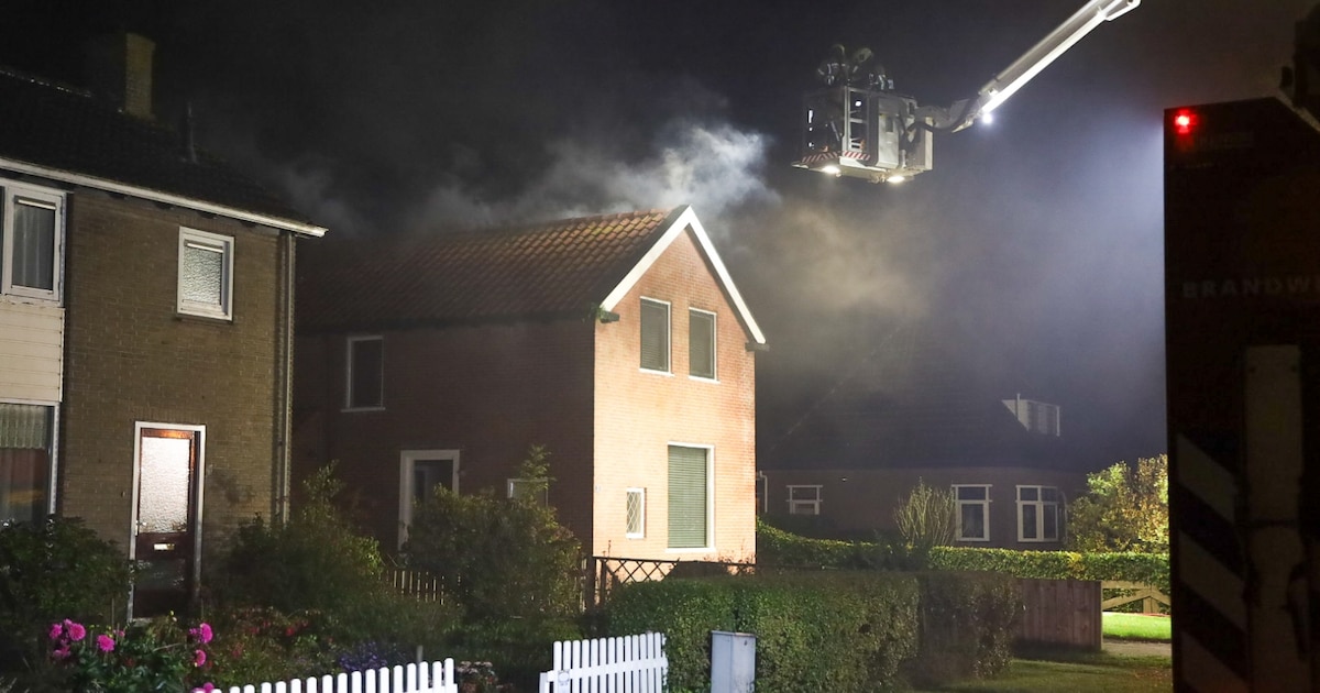 Woning onbewoonbaar na brand op It West in Oudega