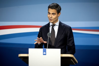 De coalitie zou snel met de oppositie praten, maar dat loopt nu toch weer anders