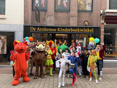 Arnhemse Kinderboekwinkel sluit Kinderboekenweek af met vossenjacht in Arnhem