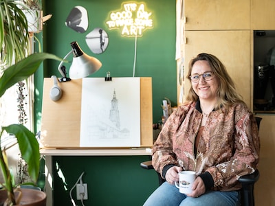 Kim tekent Amersfoort op magistrale wijze en komt nu met kalender: ‘Ik moet stoppen vóór het perfect