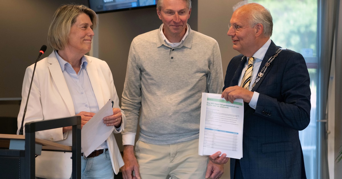Raaltenaren verzamelen 895 handtekeningen voor gemeentehuis: ‘En nu geen mooie uitspraken voor de bü
