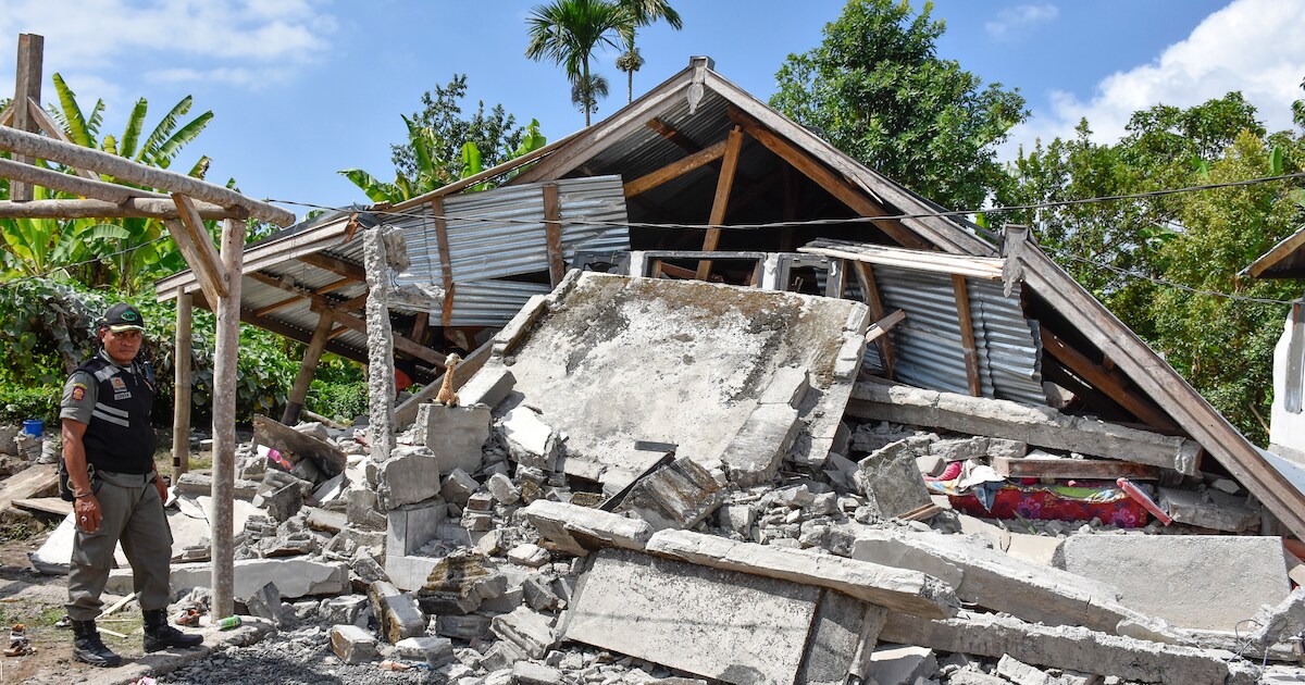 Zware aardbeving Lombok: dodental gestegen tot 91 | Nieuws | AD.nl