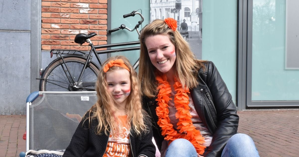 Fiets parkeren, plassen en meer: 5 x onmisbare tips voor Koningsdag in Almelo
