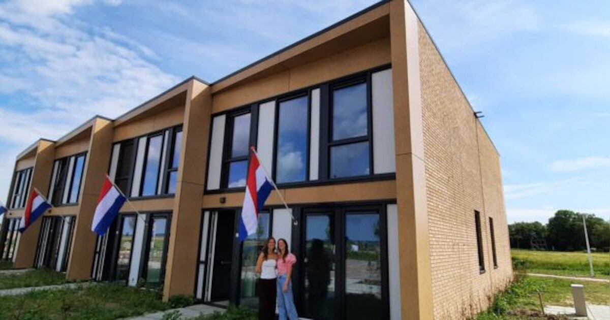 Nieuwe smartwoningen opgeleverd in Nieuwkoop, bewoners trekken in