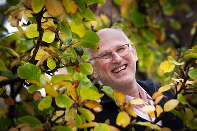 Tranen van geluk bij Jan (68) na jaren van alleen zijn: ‘Ik weet dat ze komt, dat voel ik’