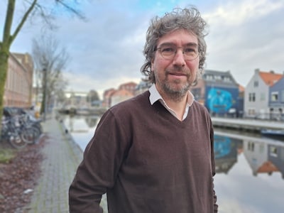 Fotograaf Bram Tackenberg portretteert gewone mensen: ‘Ik zet iedereen trots op de foto’