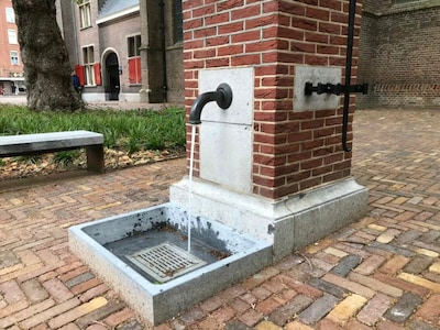 Verfrissend! Bij deze waterpunten in Den Haag scoor je gratis water