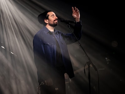 Dotan doneert opbrengsten concert aan wederopbouw Vondelkerk: ‘Ik wil verlies omzetten in iets hoopv