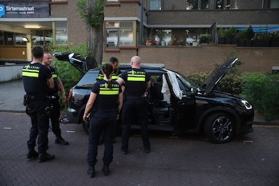 Vijf personen aangehouden na melding van vuurwapen en speciale ingreep politie