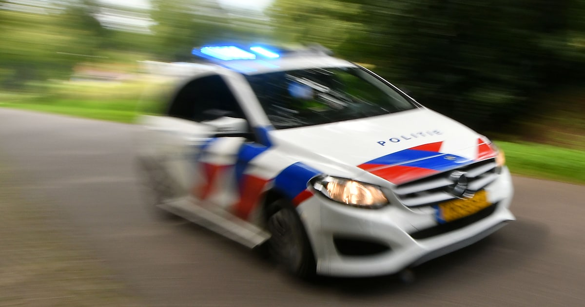 Snelheidsduivel sjeest met 240 km/u en slalomt met Mercedes door het verkeer op A2 bij Nieuwegein en