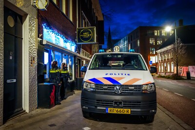 Zeven invallen in Eindhoven, Budel en Tilburg: arrestatieteams doen zeven aanhoudingen