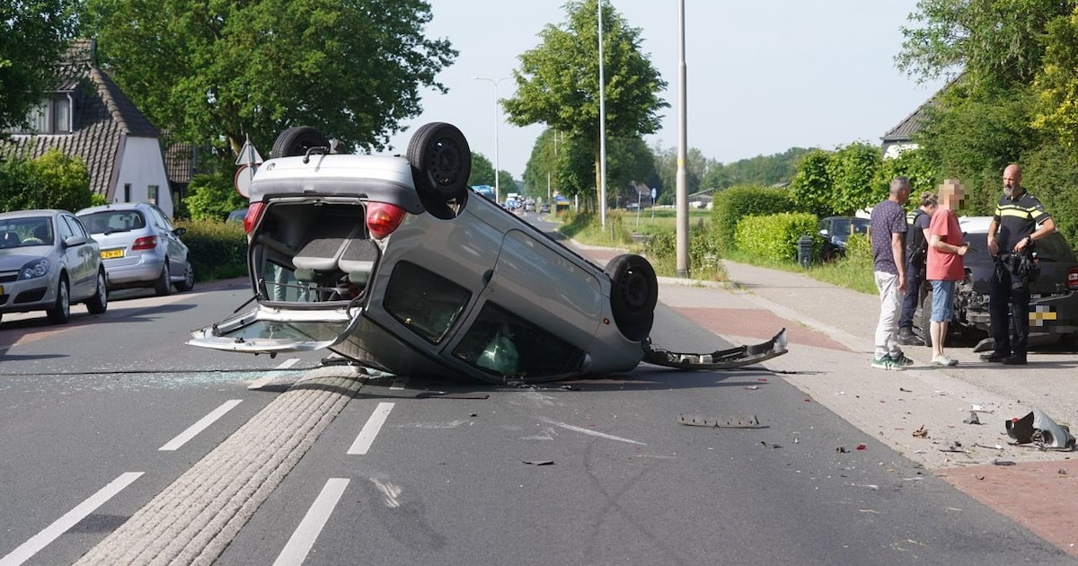 Moeder en kind slaan in Leuvenheim over de kop, bestuurster onder invloed