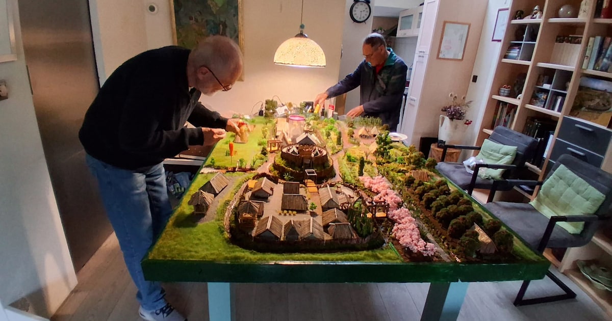 Hans bouwde het Gouda van 1150 na in het klein: 'Zou mooi passen in het oude stadhuis'