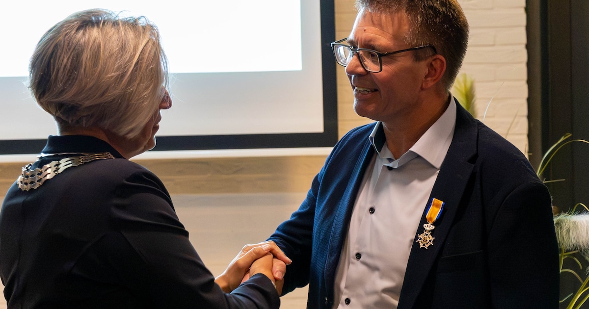 Jan Willem van Rooijen ontvangt koninklijke onderscheiding in Cothen voor jarenlange inzet