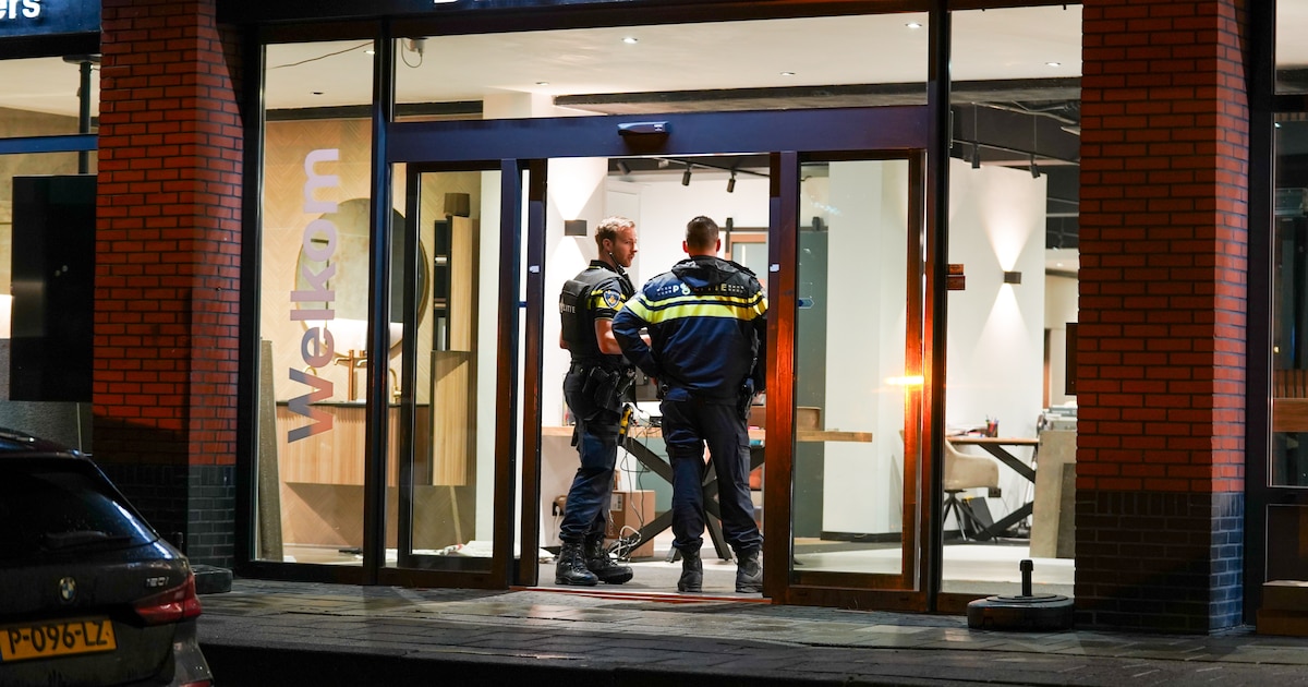 Man met vuurwapen op hoofd geslagen bij bedreiging in Hendrik-Ido-Ambacht