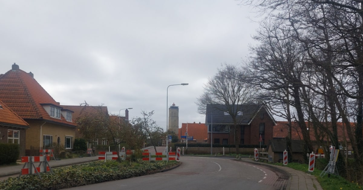 Verkeershinder door kabelwerkzaamheden Dellewal en Willem Barentszkade op West-Terschelling