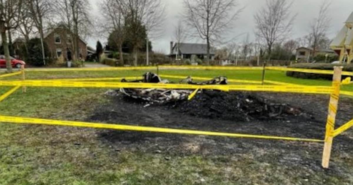 Caravan brandt uit in Warmond, geen asbest buiten afzetting gevonden