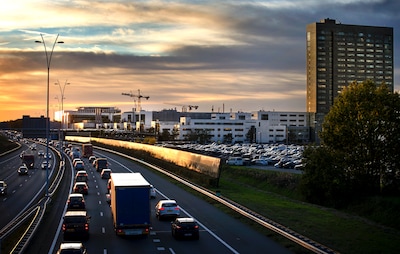 ‘Die vergadering hoeft niet om 9 uur te starten:’ Specialist mobiliteit vindt het hoog tijd voor keu
