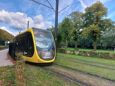 Nachtelijk onderhoud aan tramspoor in Nieuwegein