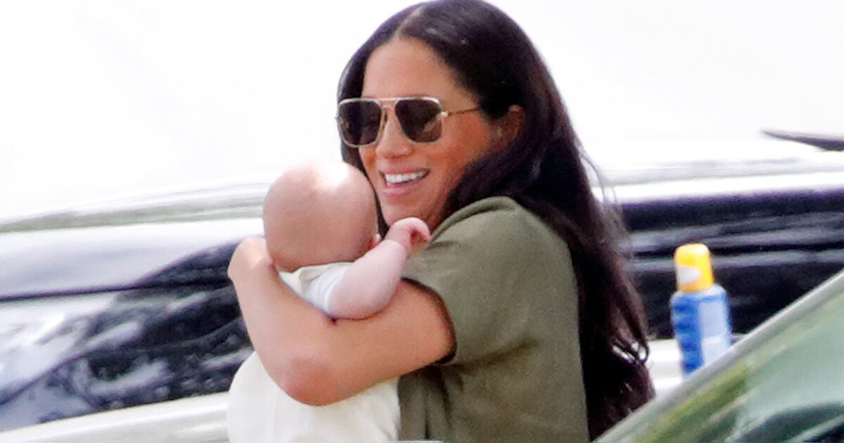 Harry en Meghan nemen baby Archie mee naar de pub | Show | AD.nl