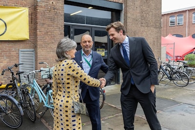 Minister en staatssecretaris bezoeken Zwolle voor gesprekken over bouwen en bereikbaarheid