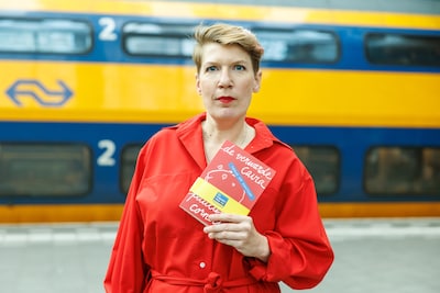 Nooit eerder gebeurd: Paulien Cornelisse vestigt postuum record met 7 boeken in bestsellerlijst
