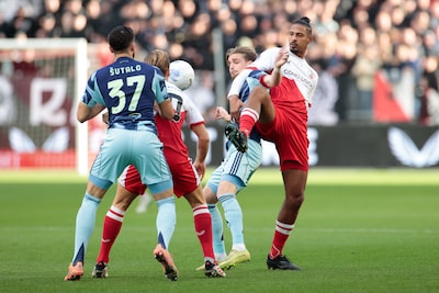 Opwindende openingsfase in Utrecht: Ajax verzuimt op voorsprong te komen