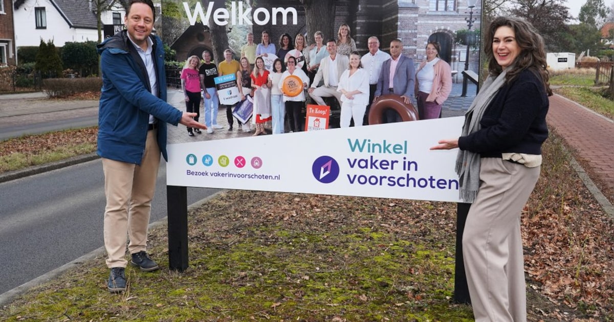 Nieuwe welkomstborden 'Vaker in Voorschoten' onthuld in Voorschoten