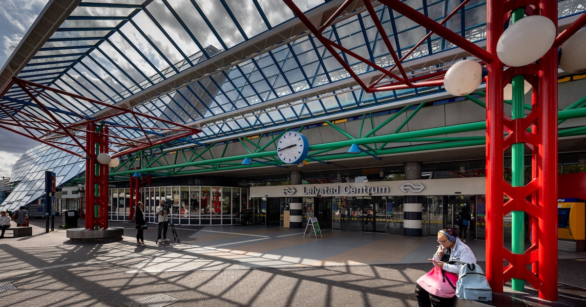 Geen treinen tussen Almere en Lelystad door gestrande trein