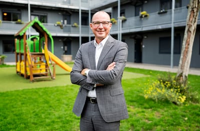 COA-topman wil af van noodopvang, realiteit is anders: ‘Komende maanden sluiten we meer locaties dan we openen’
