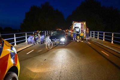 Bestuurder (20) rijdt veel te hard en veroorzaakt ernstig ongeluk bij Apeldoorn: dit is zijn straf