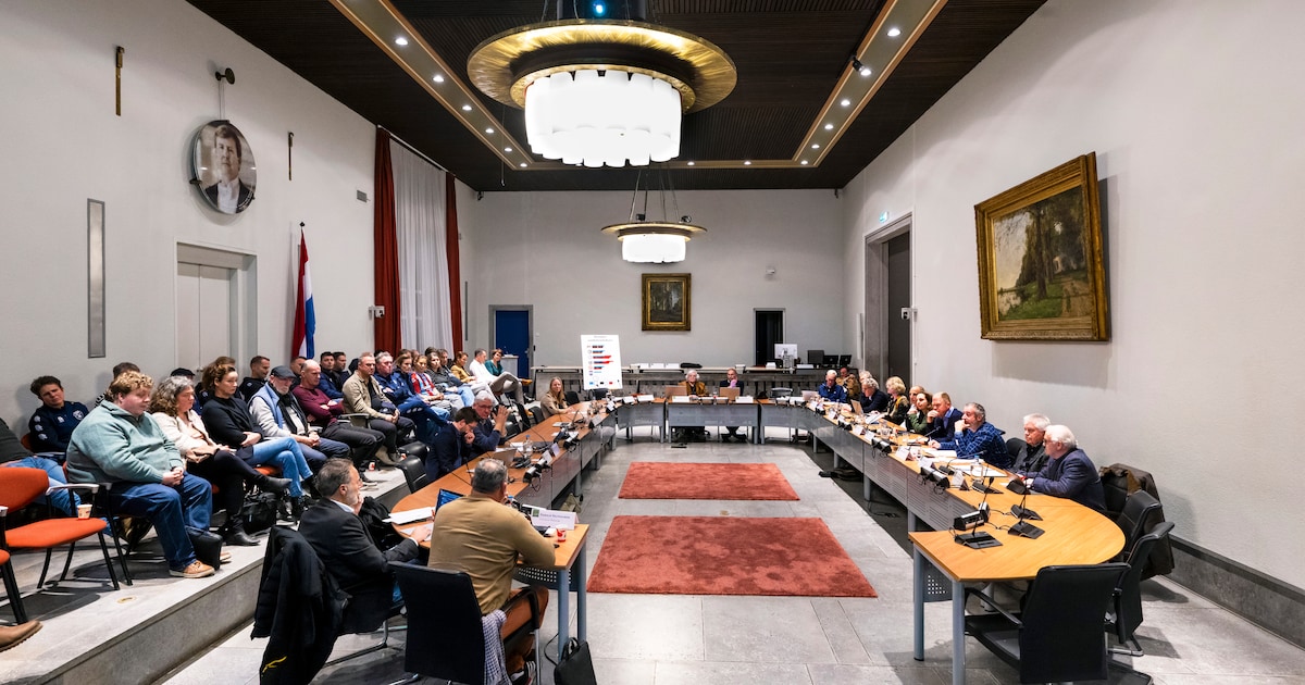 Hoe ruzies, afsplitsingen en wantrouwen de politiek in Renkum jaren lang lam legden