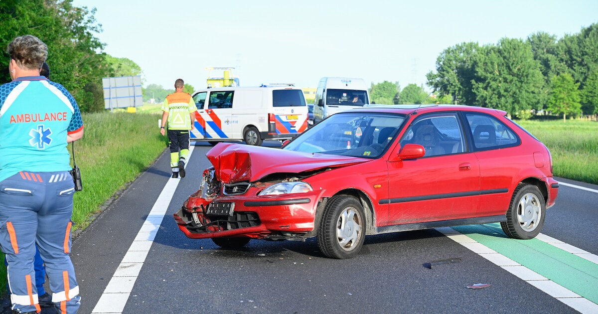 Schade bij kop-staartbotsing op de N33 bij Appingedam