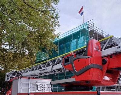 Hoogste punt nieuwe brandweerkazerne in Dordrecht bereikt