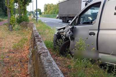 Gewonde bij botsing met drie voertuigen op N279 in Helmond