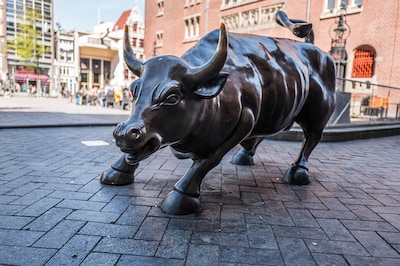 AEX index rises further on hopes for end to Iran war
