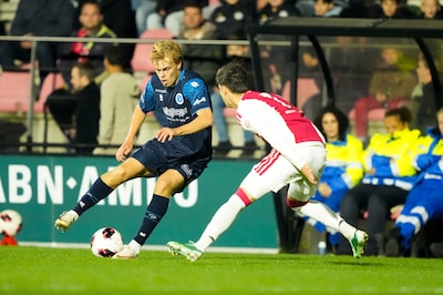 Jong Ajax ontvangt De Graafschap, Jong PSV op achterstand tegen Dordrecht