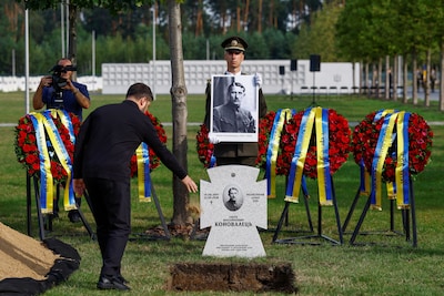 Oekraïense nationalist die in opdracht van Stalin in Rotterdam werd vermoord, is herbegraven in Kyiv