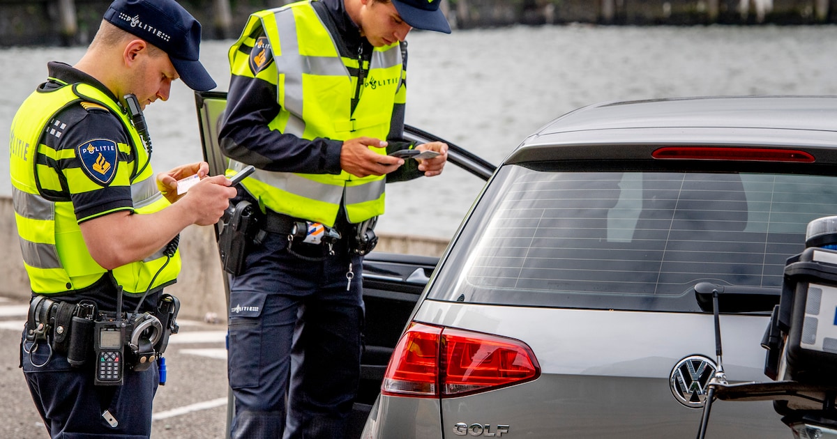 Man (40) in Den Helder rijdt voor 13e keer zonder rijbewijs: auto al zeven keer in beslag genomen