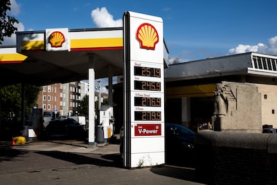 Shell verdubbelt kwartaalwinst naar 9,7 miljard euro door hoge olieprijzen