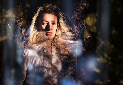 Hanneke de Jong brengt nacht tot leven aan de Rijn