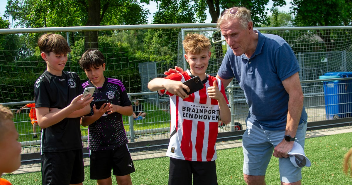 EK-held Hans van Breukelen duikt op bij VVZA, maar ‘die jongens hebben geen benul wie ik ben’