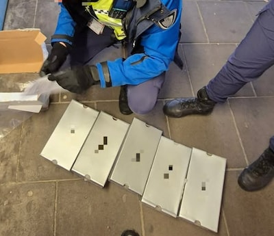 Man steelt schoenen en probeert ze direct te verkopen, aangehouden in de Kruisstraat in Eindhoven