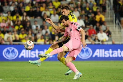 Lionel Messi zit twee Brazilianen op de hielen: vrije trappen-record in zijn laatste interland?