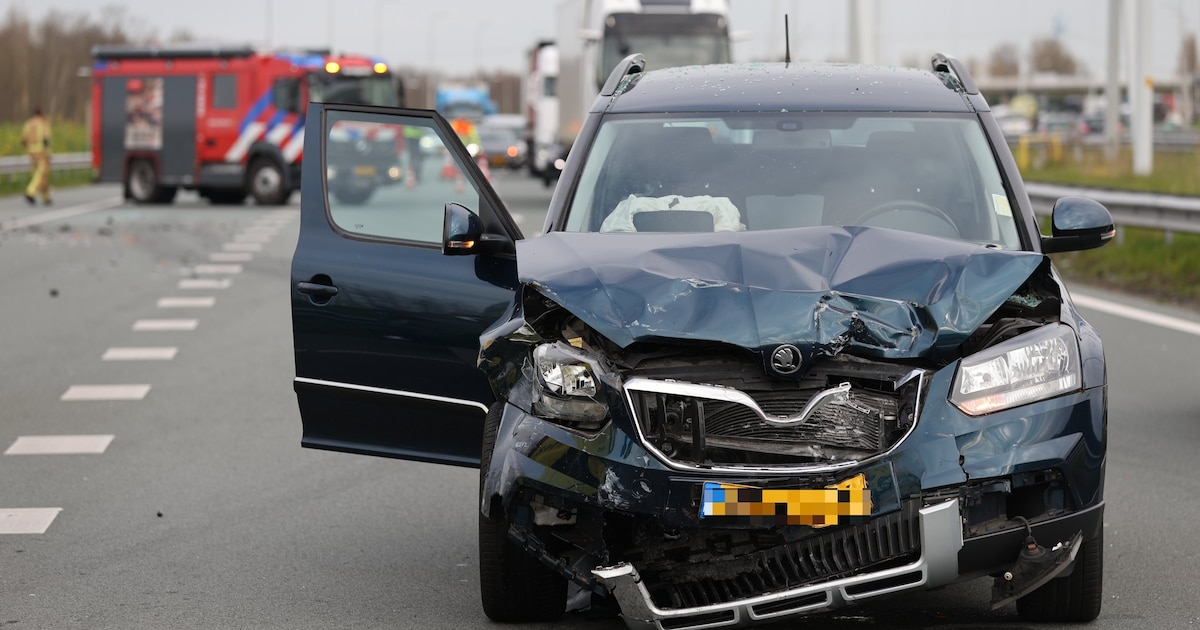 Botsing op A4 in Den Hoorn, drie voertuigen betrokken