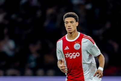Ajax-talent Aaron Bouwman: ‘Ik raak niet in de war van een vergelijking met Virgil van Dijk’